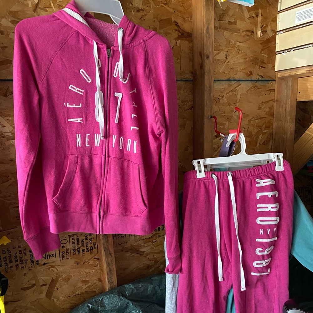 Aeropostale Large Sweatsuit